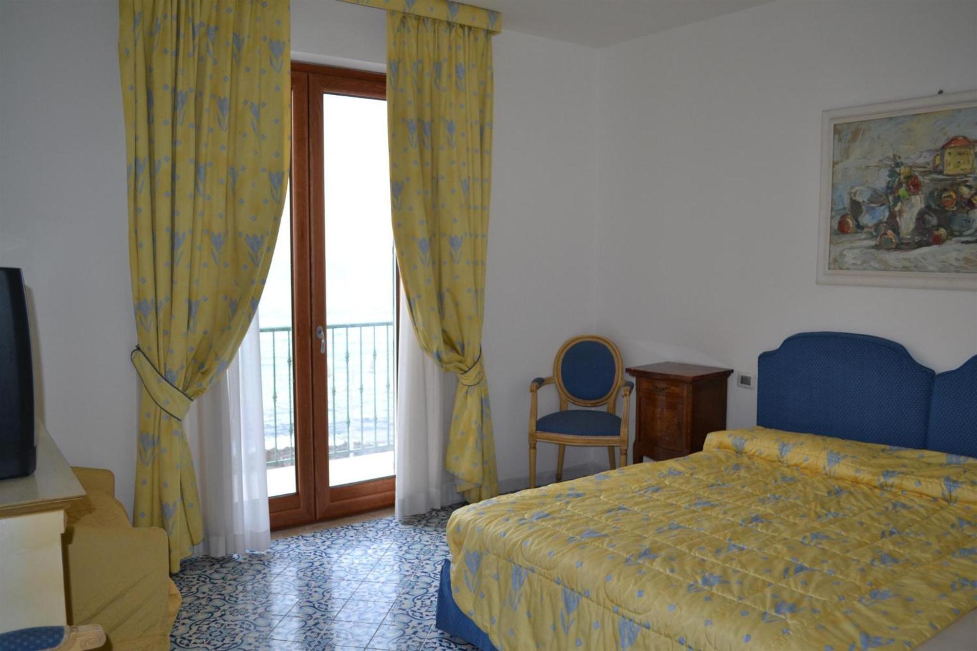 Hotel Villa Sirio Santa Maria di Castellabate Exterior photo