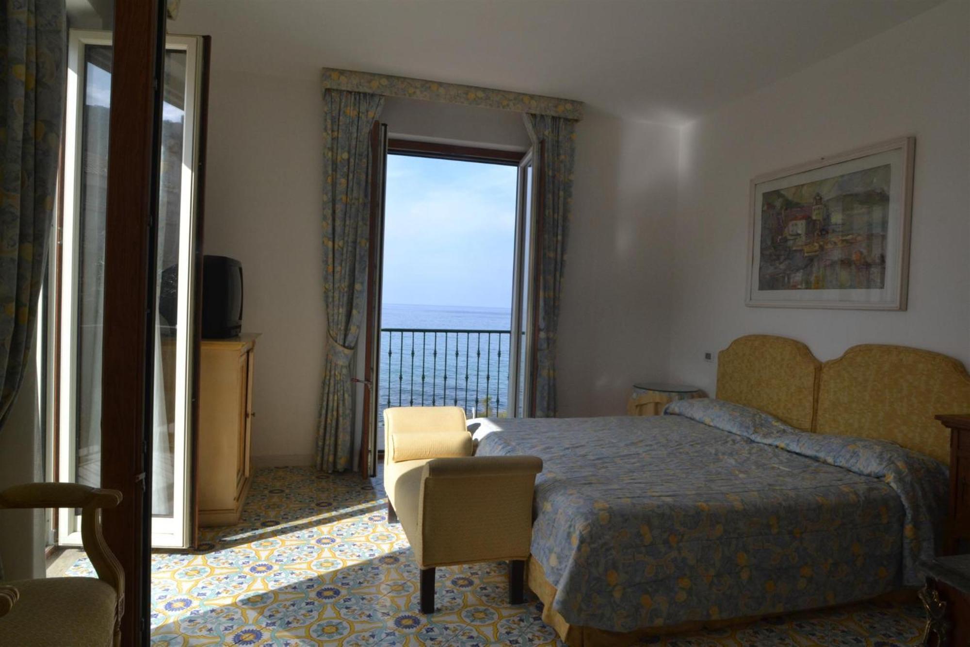 Hotel Villa Sirio Santa Maria di Castellabate Exterior photo