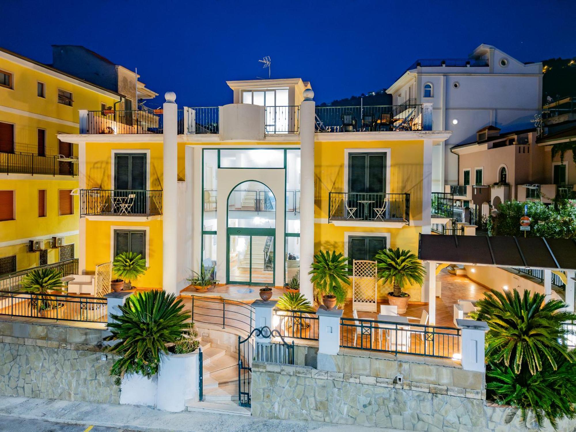 Hotel Villa Sirio Santa Maria di Castellabate Exterior photo