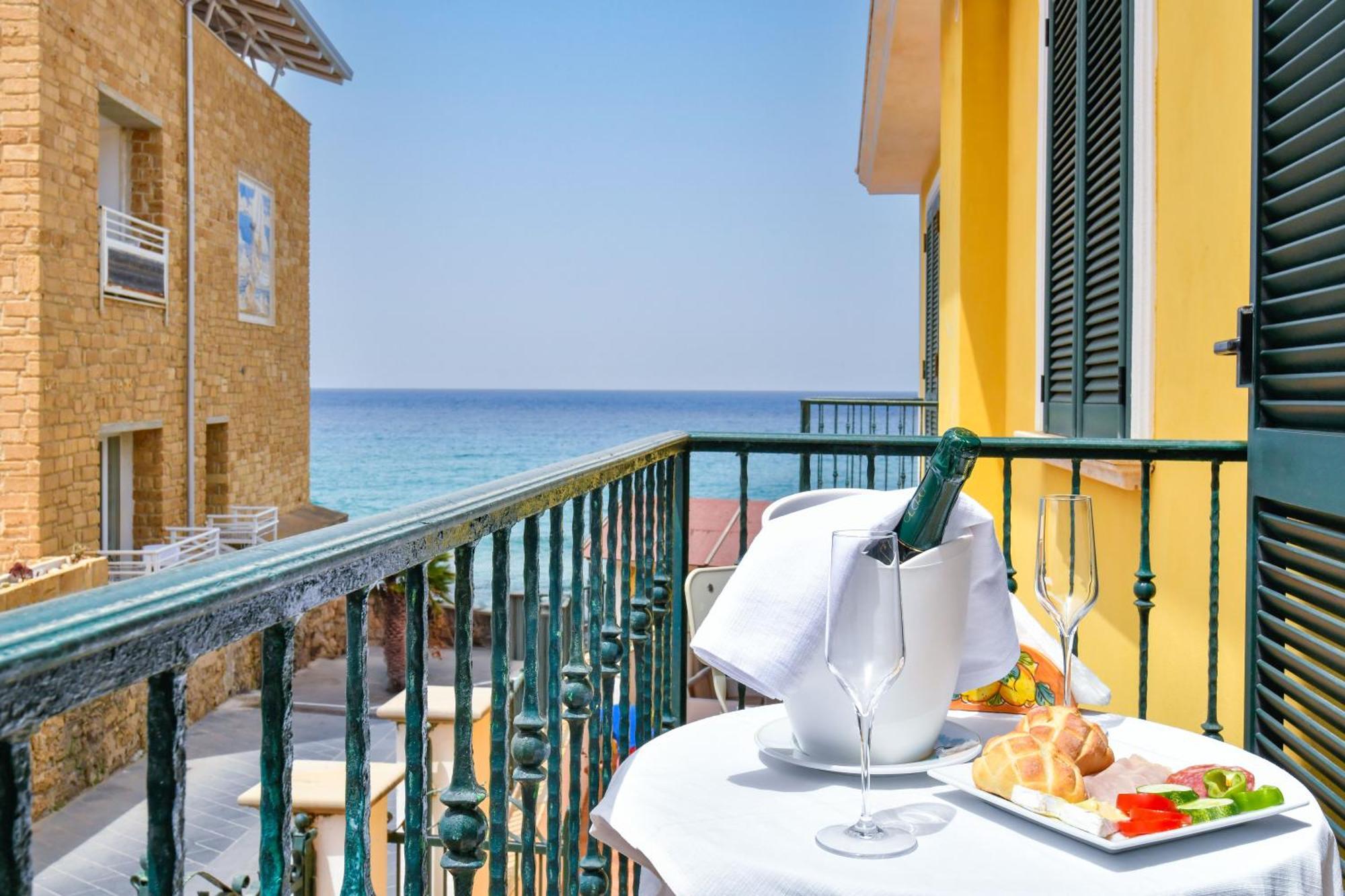 Hotel Villa Sirio Santa Maria di Castellabate Exterior photo